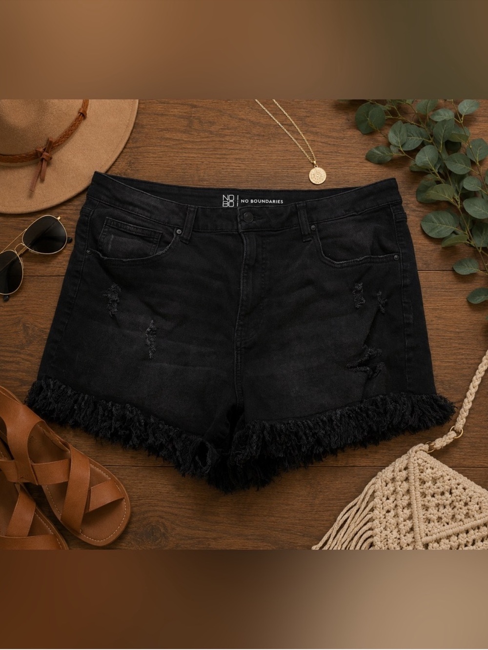 No Boundaries Black High Rise Distressed Denim Shorts Frayed Hem Size 19